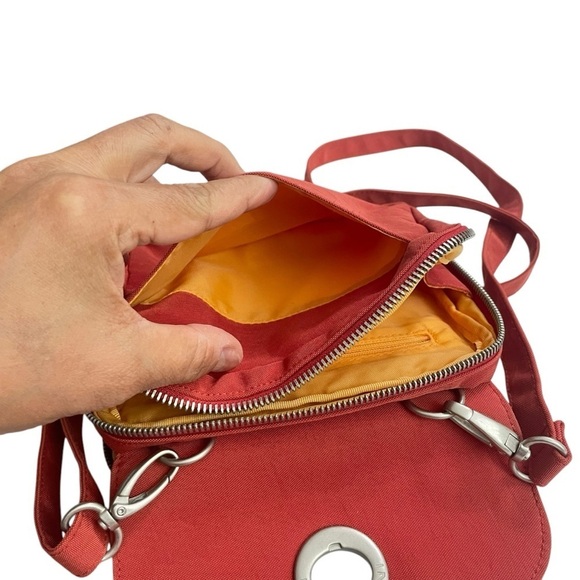 Baggallini crossbody Red with Orange interior - Picture 6 of 14